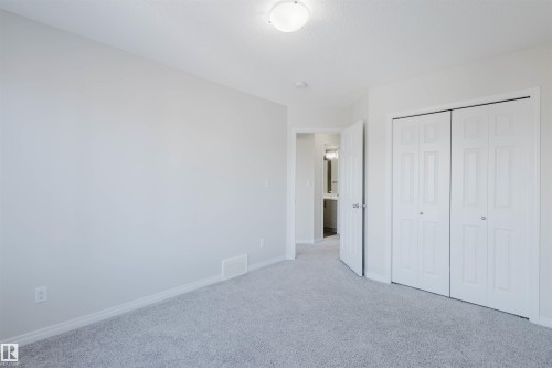 2082 Price Landing, Edmonton, AB - Indoor