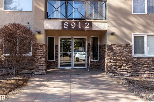 105 8912 156 Street, Edmonton, AB - Outdoor