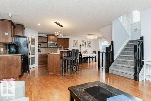 17 Cranberry Bend, Fort Saskatchewan, AB - Indoor Photo Showing Kitchen