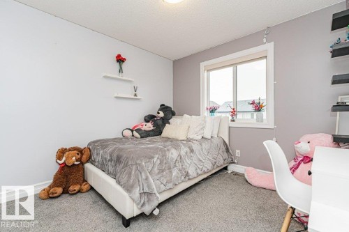 17 Cranberry Bend, Fort Saskatchewan, AB - Indoor Photo Showing Bedroom