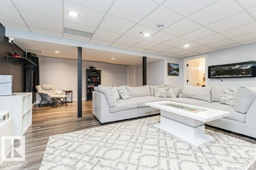 17 Cranberry Bend, Fort Saskatchewan, AB - Indoor Photo Showing Living Room