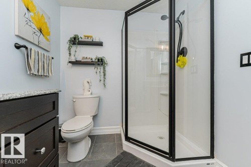 17 Cranberry Bend, Fort Saskatchewan, AB - Indoor Photo Showing Bathroom
