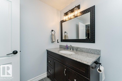 17 Cranberry Bend, Fort Saskatchewan, AB - Indoor Photo Showing Bathroom