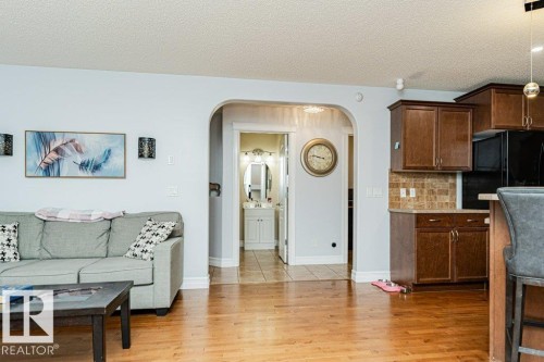17 Cranberry Bend, Fort Saskatchewan, AB - Indoor Photo Showing Living Room
