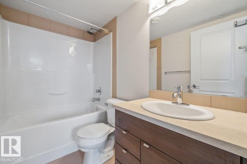 305 9523 160 Avenue, Edmonton, AB - Indoor Photo Showing Bathroom