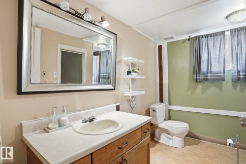 12340 St Albert Trail, Edmonton, AB - Indoor Photo Showing Bathroom