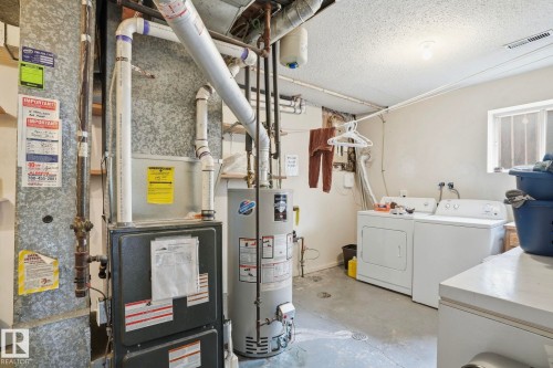 12340 St Albert Trail, Edmonton, AB - Indoor Photo Showing Laundry Room