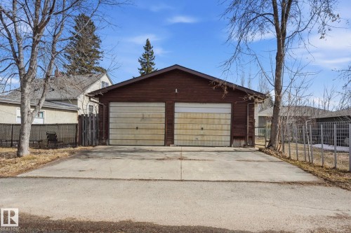 12340 St Albert Trail, Edmonton, AB - Outdoor