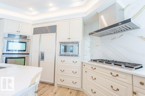 1144 119 Street, Edmonton, AB - Indoor Photo Showing Kitchen With Upgraded Kitchen