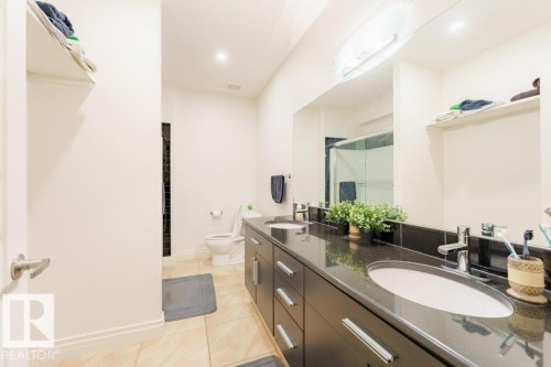 1144 119 Street, Edmonton, AB - Indoor Photo Showing Bathroom