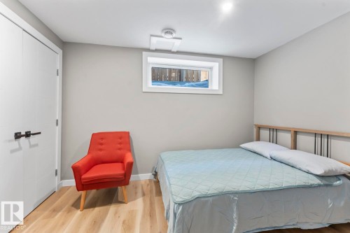 706 Robin Close, Cold Lake, AB - Indoor Photo Showing Bedroom