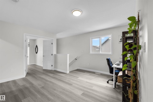 1727 Plum Crescent, Edmonton, AB - Indoor