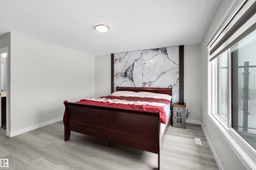1727 Plum Crescent, Edmonton, AB - Indoor Photo Showing Bedroom