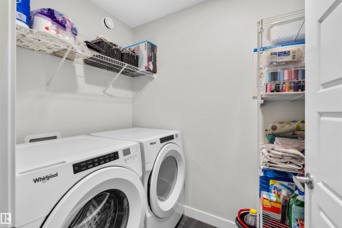 1727 Plum Crescent, Edmonton, AB - Indoor Photo Showing Laundry Room