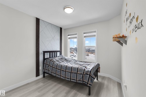 1727 Plum Crescent, Edmonton, AB - Indoor Photo Showing Bedroom