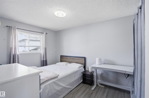 3940 33 Street, Edmonton, AB - Indoor Photo Showing Bedroom