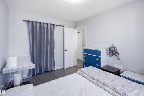 3940 33 Street, Edmonton, AB - Indoor Photo Showing Bedroom