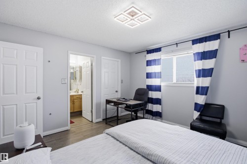 3940 33 Street, Edmonton, AB - Indoor Photo Showing Bedroom