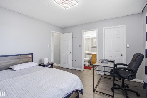 3940 33 Street, Edmonton, AB - Indoor Photo Showing Bedroom