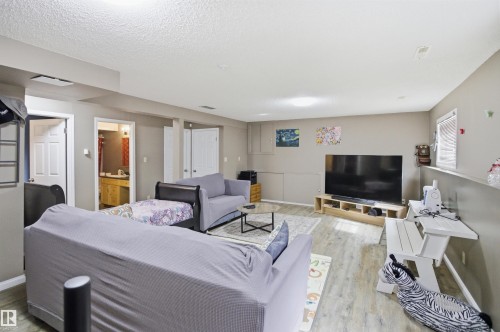 3940 33 Street, Edmonton, AB - Indoor
