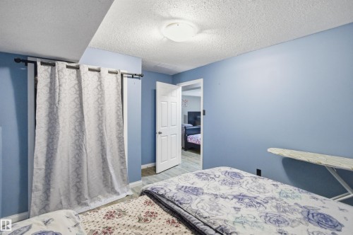 3940 33 Street, Edmonton, AB - Indoor Photo Showing Bedroom