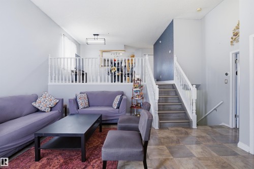 3940 33 Street, Edmonton, AB - Indoor Photo Showing Living Room