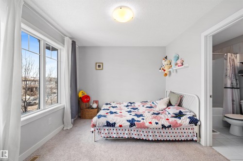 545 Chappelle Drive, Edmonton, AB - Indoor Photo Showing Bedroom