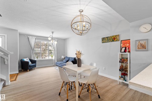 545 Chappelle Drive, Edmonton, AB - Indoor Photo Showing Dining Room