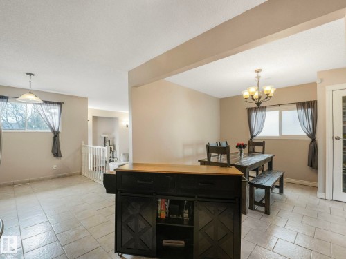 9945 163 Street Nw, Edmonton, AB - Indoor