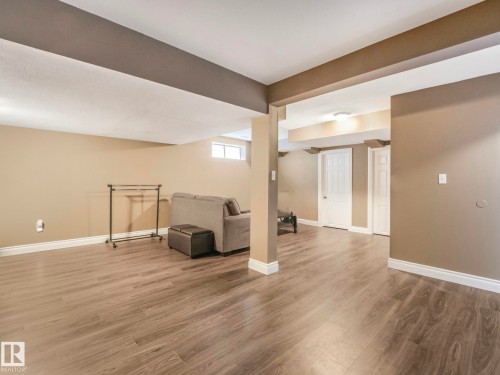 9945 163 Street Nw, Edmonton, AB - Indoor