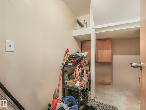 9945 163 Street Nw, Edmonton, AB - Indoor