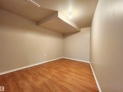 69 3812 20 Avenue, Edmonton, AB - Indoor Photo Showing Other Room