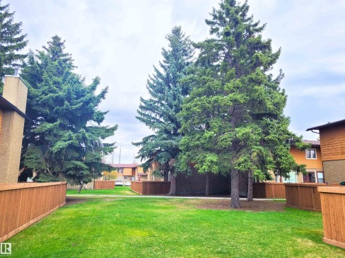 69 3812 20 Avenue, Edmonton, AB - Outdoor With Backyard