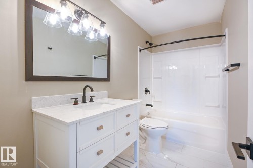 4 Eagle Drive, Sherwood Park, AB - Indoor Photo Showing Bathroom