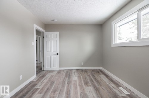 4 Eagle Drive, Sherwood Park, AB - Indoor Photo Showing Other Room