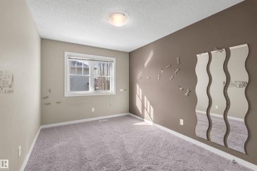 805 Armitage Wynd, Edmonton, AB - Indoor Photo Showing Other Room