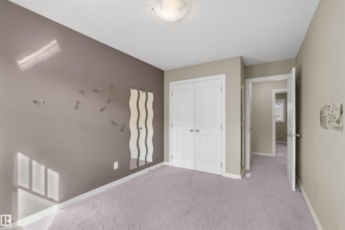 805 Armitage Wynd, Edmonton, AB - Indoor Photo Showing Other Room