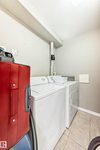 203 11827 105 Street, Edmonton, AB - Indoor Photo Showing Laundry Room