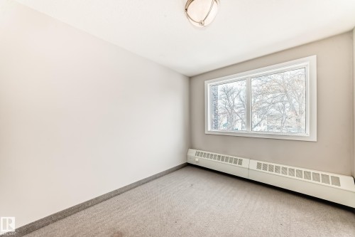 203 11827 105 Street, Edmonton, AB - Indoor Photo Showing Other Room