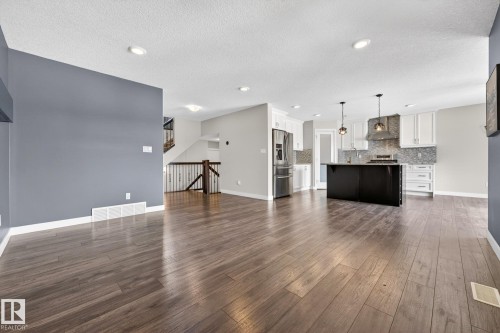 433 Meadowview Drive, Fort Saskatchewan, AB - Indoor