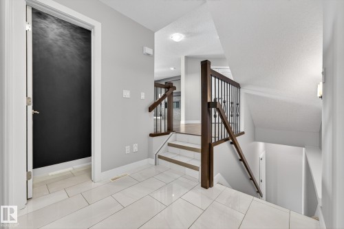 433 Meadowview Drive, Fort Saskatchewan, AB - Indoor Photo Showing Other Room