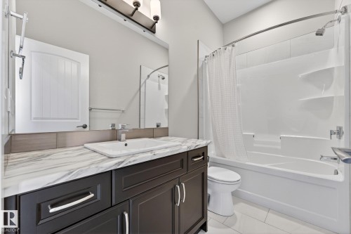 433 Meadowview Drive, Fort Saskatchewan, AB - Indoor Photo Showing Bathroom