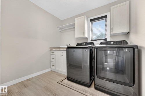 433 Meadowview Drive, Fort Saskatchewan, AB - Indoor Photo Showing Laundry Room