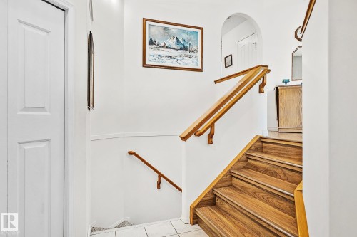 2 Creekside Way, Spruce Grove, AB - Indoor Photo Showing Other Room