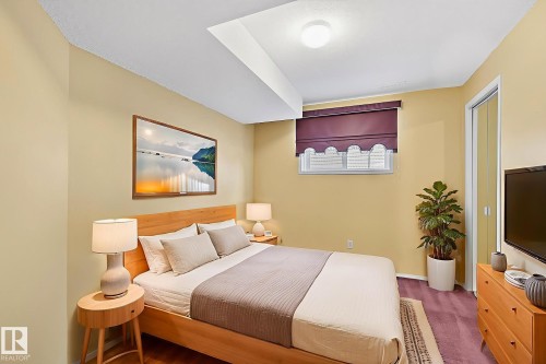 2 Creekside Way, Spruce Grove, AB - Indoor Photo Showing Bedroom