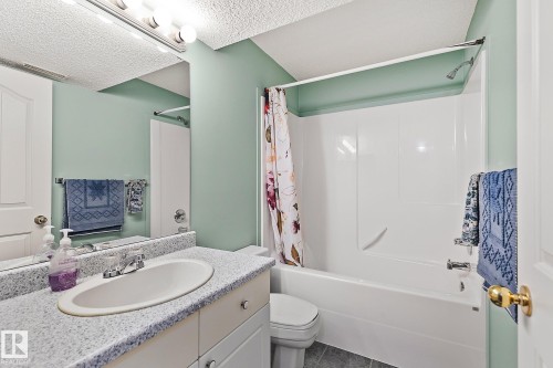 2 Creekside Way, Spruce Grove, AB - Indoor Photo Showing Bathroom