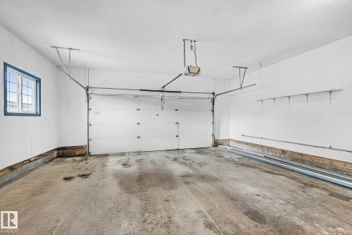 2 Creekside Way, Spruce Grove, AB - Indoor Photo Showing Garage