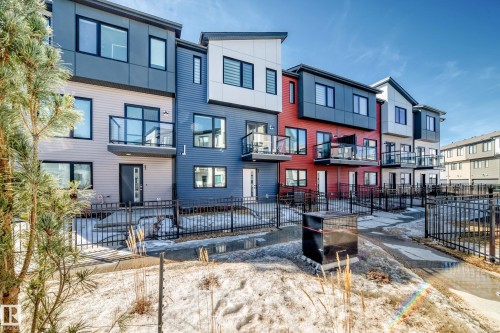 82 11910 35 Avenue  Edmonton, AB T6W 4Z8