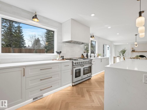 240 Westridge Road, Edmonton, AB - Indoor Photo Showing Kitchen With Upgraded Kitchen