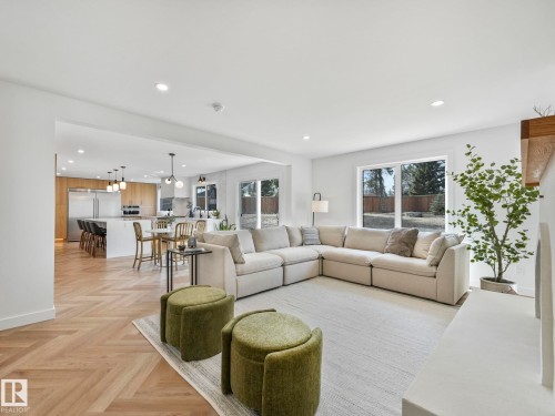 240 Westridge Road, Edmonton, AB - Indoor Photo Showing Living Room